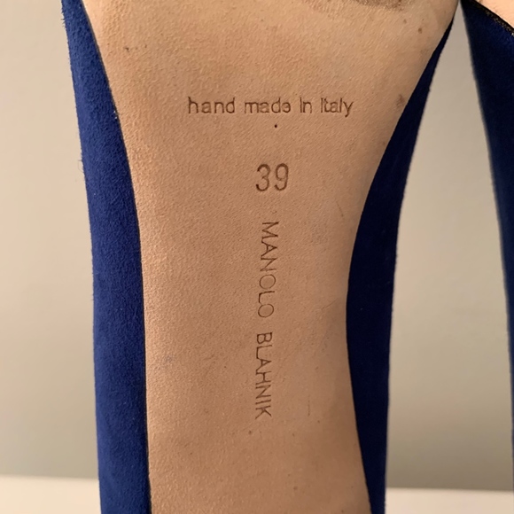 Manolo Blahnik Blue Suede Pumps - Picture 7 of 8